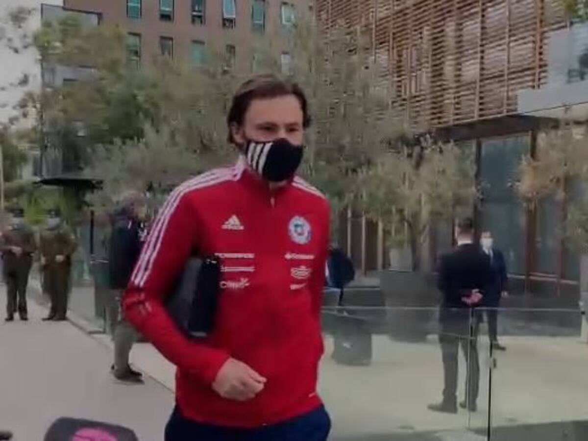 «¡We love you Ben!»: Brereton y Medel compartieron con los hinchas previo a la práctica