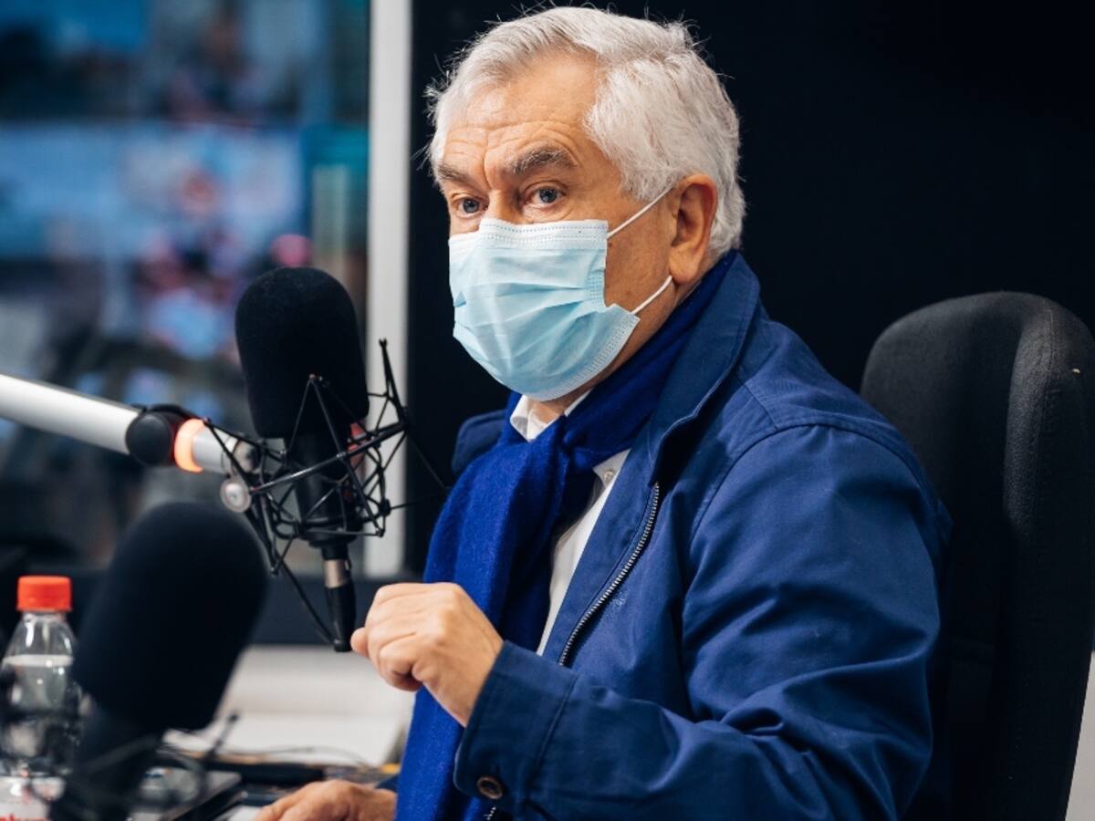 Enrique Paris y silencio del expresidente Piñera sobre el plebiscito: “En política hay estrategia y si él no quiere opinar está en su derecho”