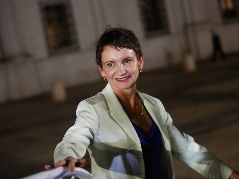 Carolina Tohá confirma su candidatura presidencial