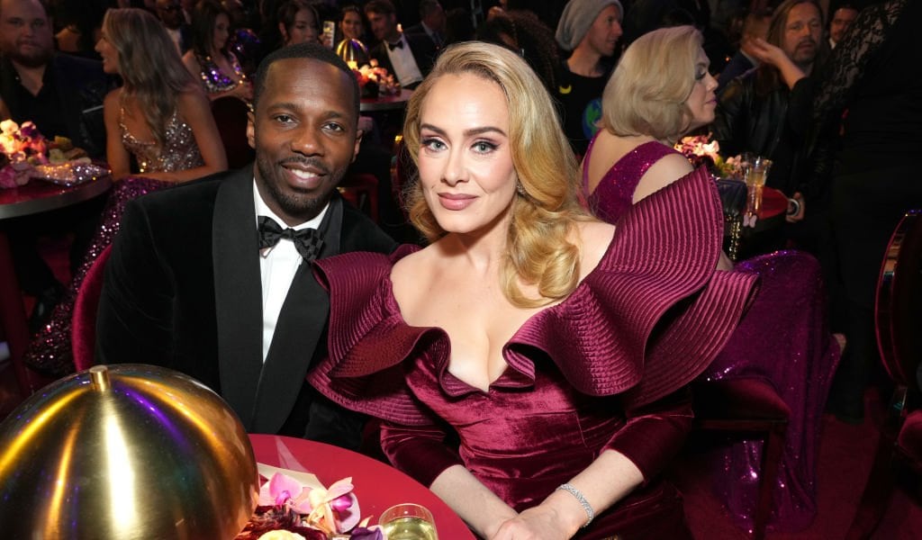 Adele se compromete con su novio
