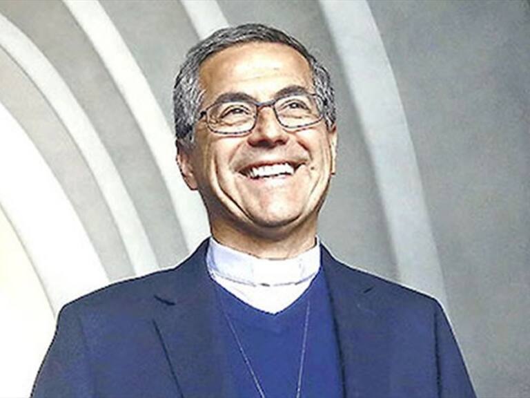Papa nombró como obispos de Chillán y Osorno a Pérez de Arce y Concha Cayuqueo