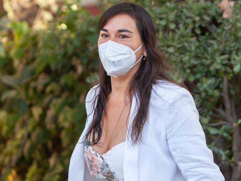 Las «polémicas» de Twitter: Ahora critican a Izkia Siches por comprar en centro comercial de Vitacura