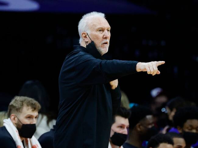 Gregg Popovich entrenador con más triunfos en la historia de la NBA