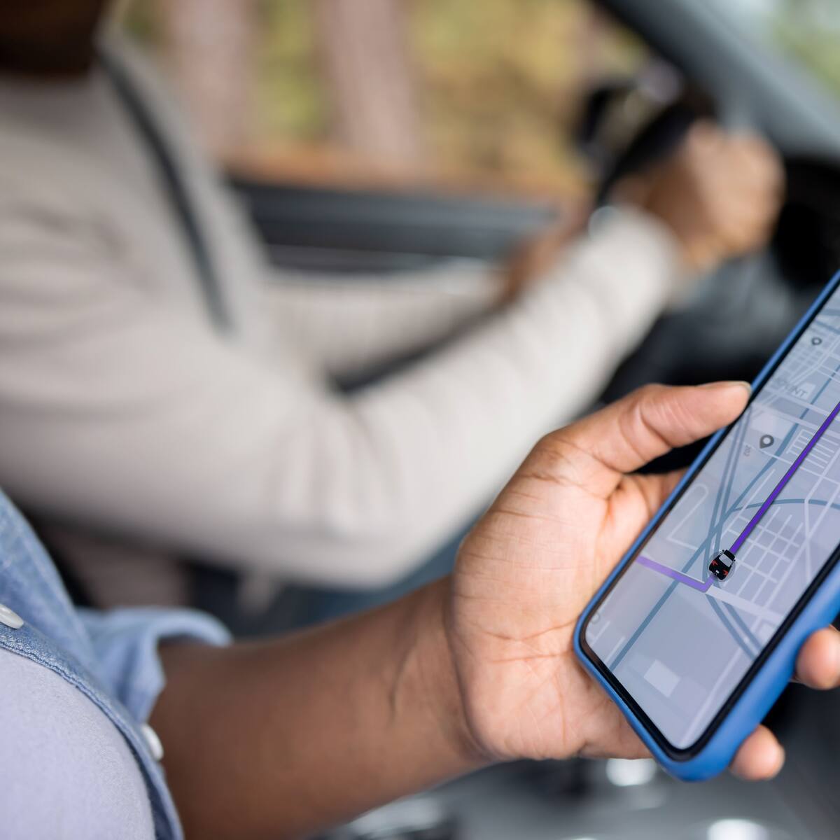 ¿Cuánto gana un conductor que hace “Uber” en Chile? Hay más de 130 mil personas activas en aplicaciones de transporte