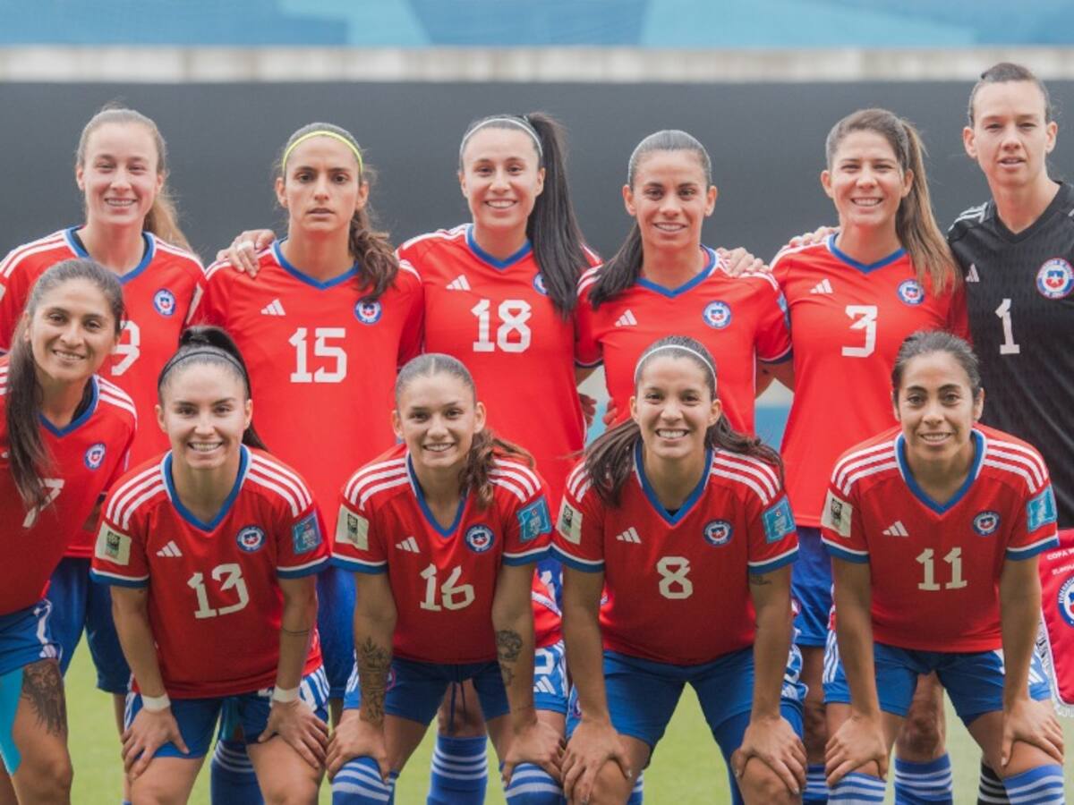 Gerente de selecciones desmiente llegada de DT argentino a La Roja Femenina: «No lo conozco y no se ha acercado a la ANFP»