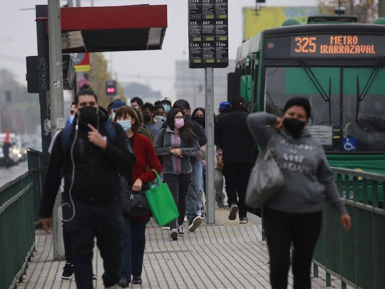30 de abril del 2021/SantiagoDurante esta mañana se mantiene sin servicio metro Santiago entre las estaciones Rojas Magallanes y Plaza de Puente alto debido a una falla de sistema de conducción
FOTO: KARIN POZO/AGENCIAUNO