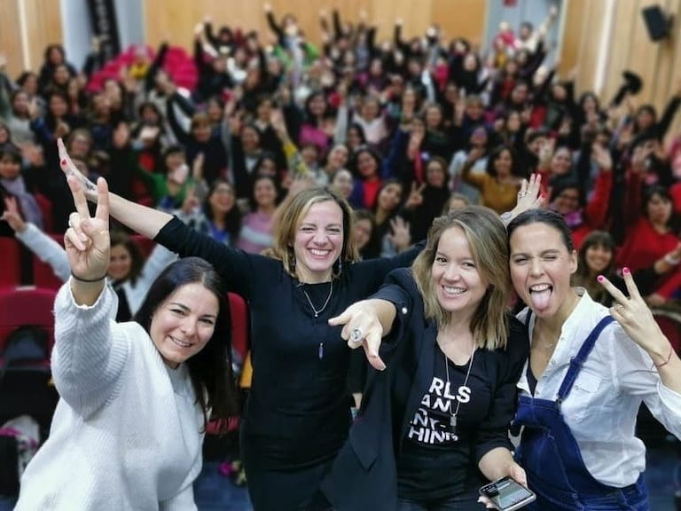 La directora de Comunidad Súper Mujer explicó cómo empoderar a mujeres como agentes de cambio