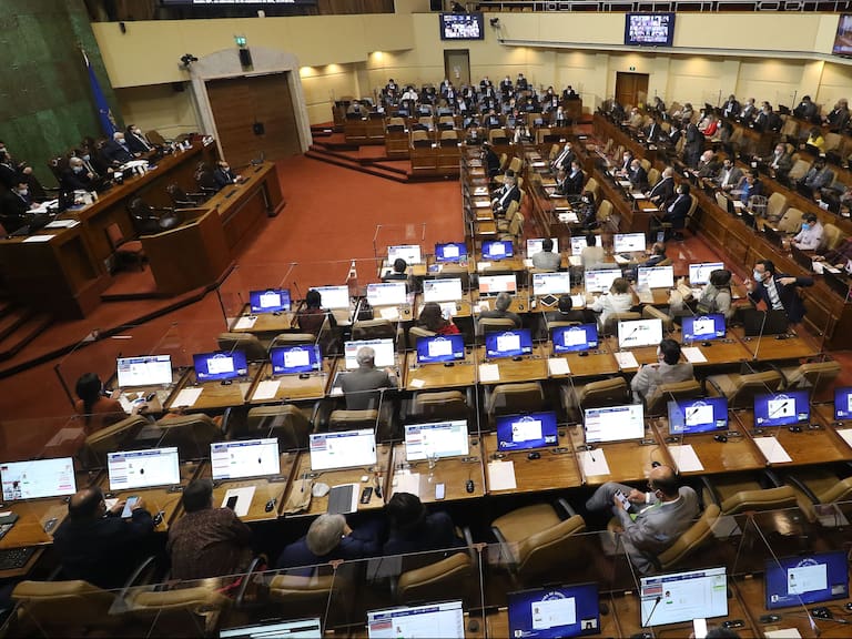 Diputados citaron a ministros a sesión especial de la Cámara por crisis migratoria