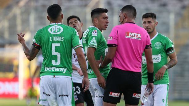 El contundente informe arbitral por los incidentes en el partido entre Colo Colo y Audax Italiano