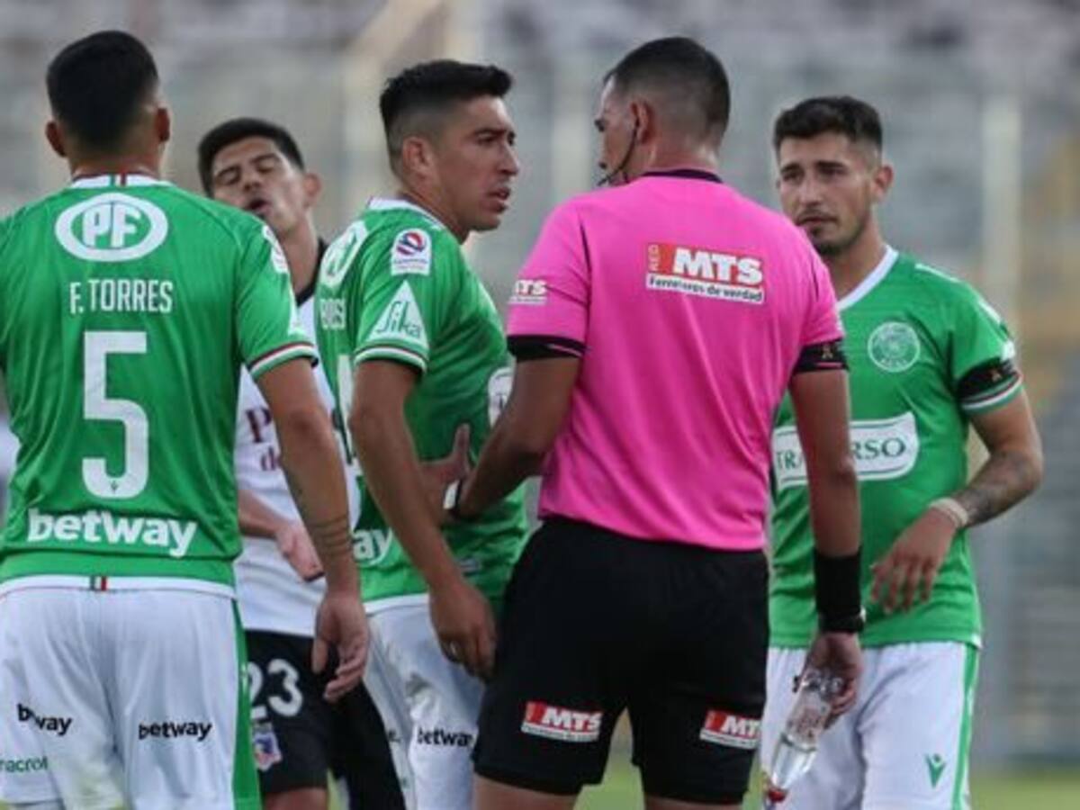 El contundente informe arbitral por los incidentes en el partido entre Colo Colo y Audax Italiano