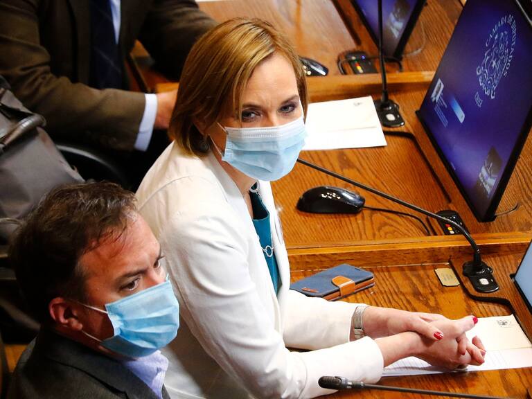Senadora Goic: «Esta ley no se trata de cómo mueren los pacientes de cáncer, sino de cómo viven»
