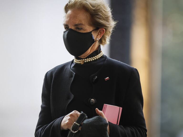 Gloria Hutt, ministra de Transportes