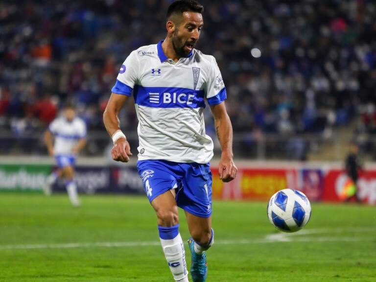 Mauricio Isla reconoce su bajón futbolístico en la UC: "Se le critica al mejor jugador de la historia en París, imaginate a uno como yo"