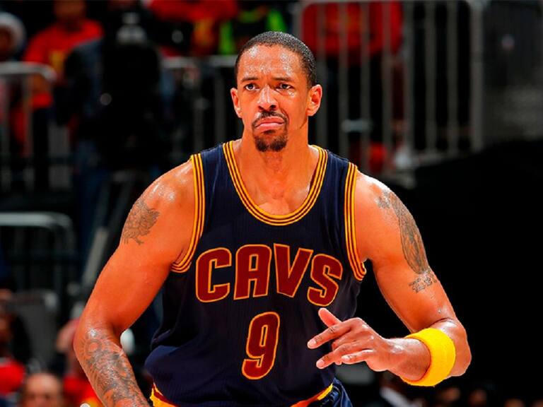 Channing Frye: «Michael Jordan solo anotaba. Hoy los jugadores no querrían jugar con él»