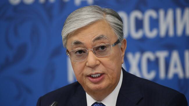 OMSK, RUSSIA - NOVEMBER,7, (RUSSIA OUT) Kazakh President Kassym-Jomart Tokayev speeches during the Russian-Kazakh Regional Forum in Omsk, Russia, on November 7, 2019. Vladimir Putin is having a one-day trip to Siberian city of Omsk to attend Russian-Kazakh talks. (Photo by Mikhail Svetlov/Getty Images)