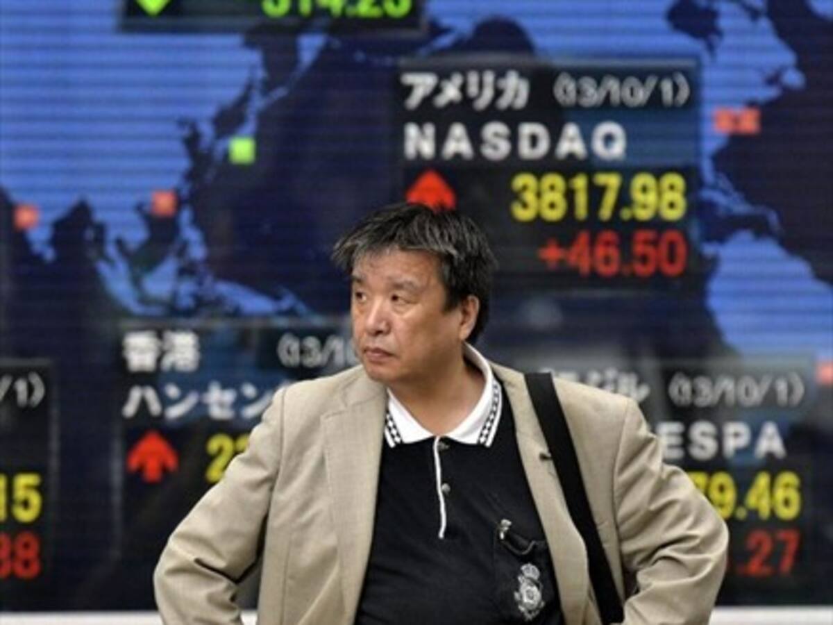 Bolsa de Tokio se desploma ante elección de Trump