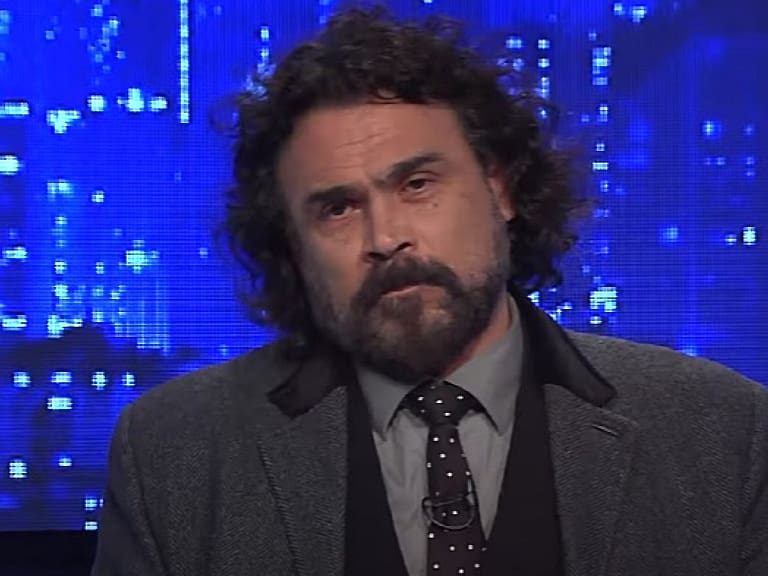 Arturo Ruiz-Tagle acusa que le cancelaron un show por su sketch por el Rechazo: «Hay persecución»