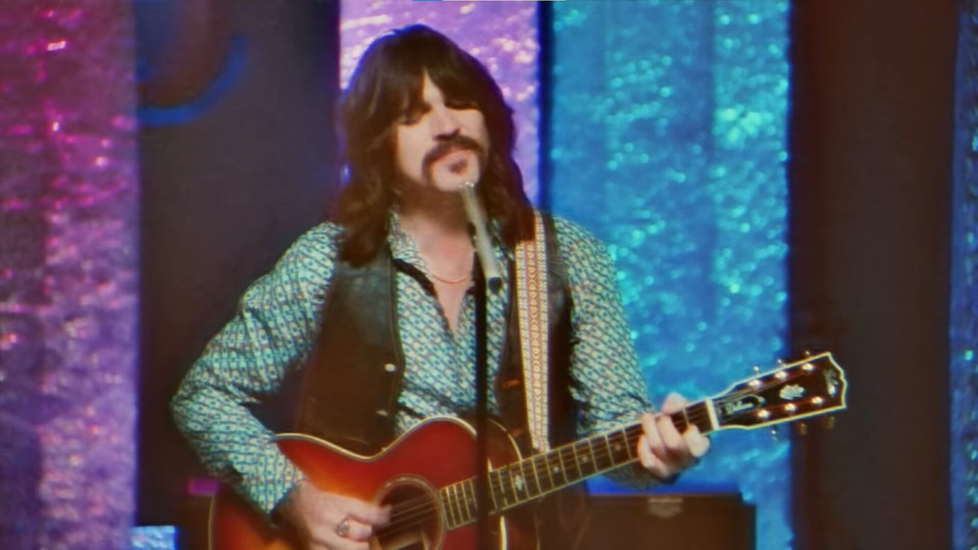 Juanes tocando Bruce Springsteen