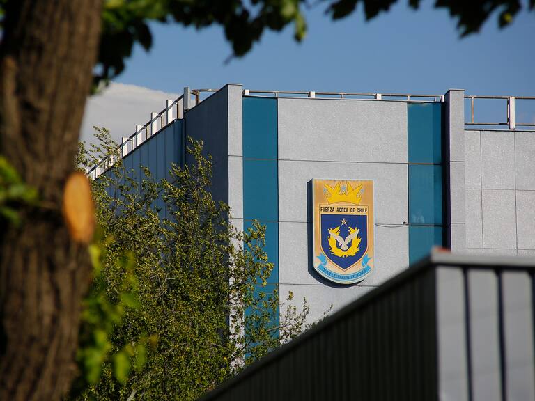 Fachada del hospital FACh