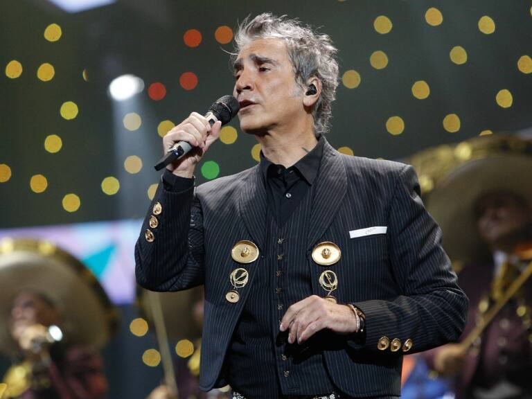 Cambian letra de canción «Mátalas» de Alejandro Fernández tras diversas críticas