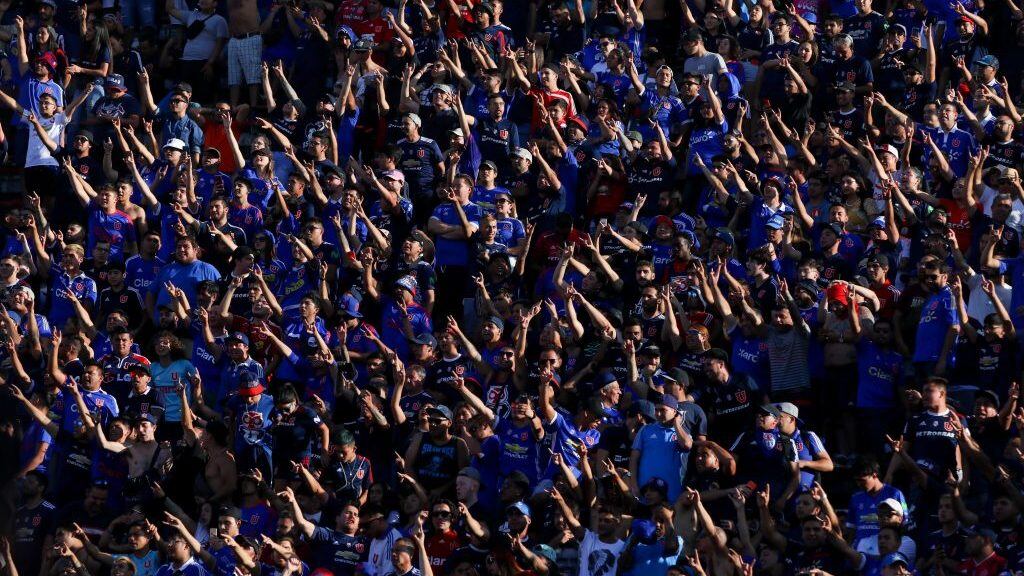 04 de Febrero del 2020/SANTIAGOHinchas de Universidad de Chile ,durante el partido valido por la Fase 2 Ida de la Conmebol Libertadores 2020, entre Universidad de Chile vs Internacional, disputado en el Estadio Nacional.
FOTO:SEBASTIAN ORIA/AGENCIAUNO