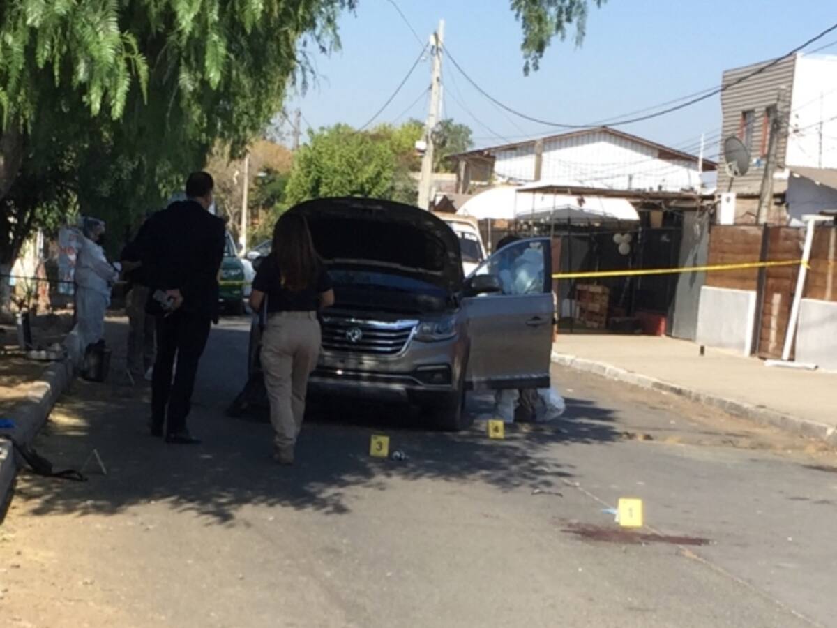 Sujeto muere tras ser abatido por Carabineros en Estación Central: amenazó con un arma a los policías