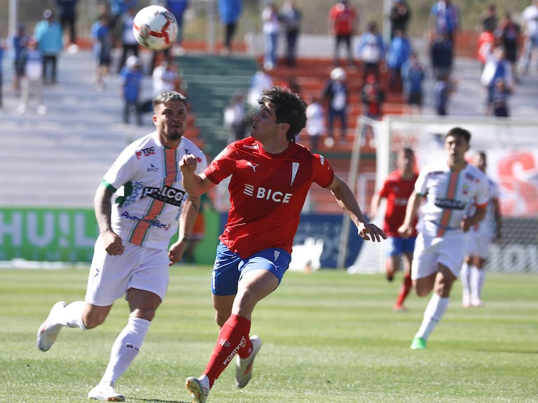 Cobresal y la UC se ven las caras en El Salvador por el Campeonato Nacional