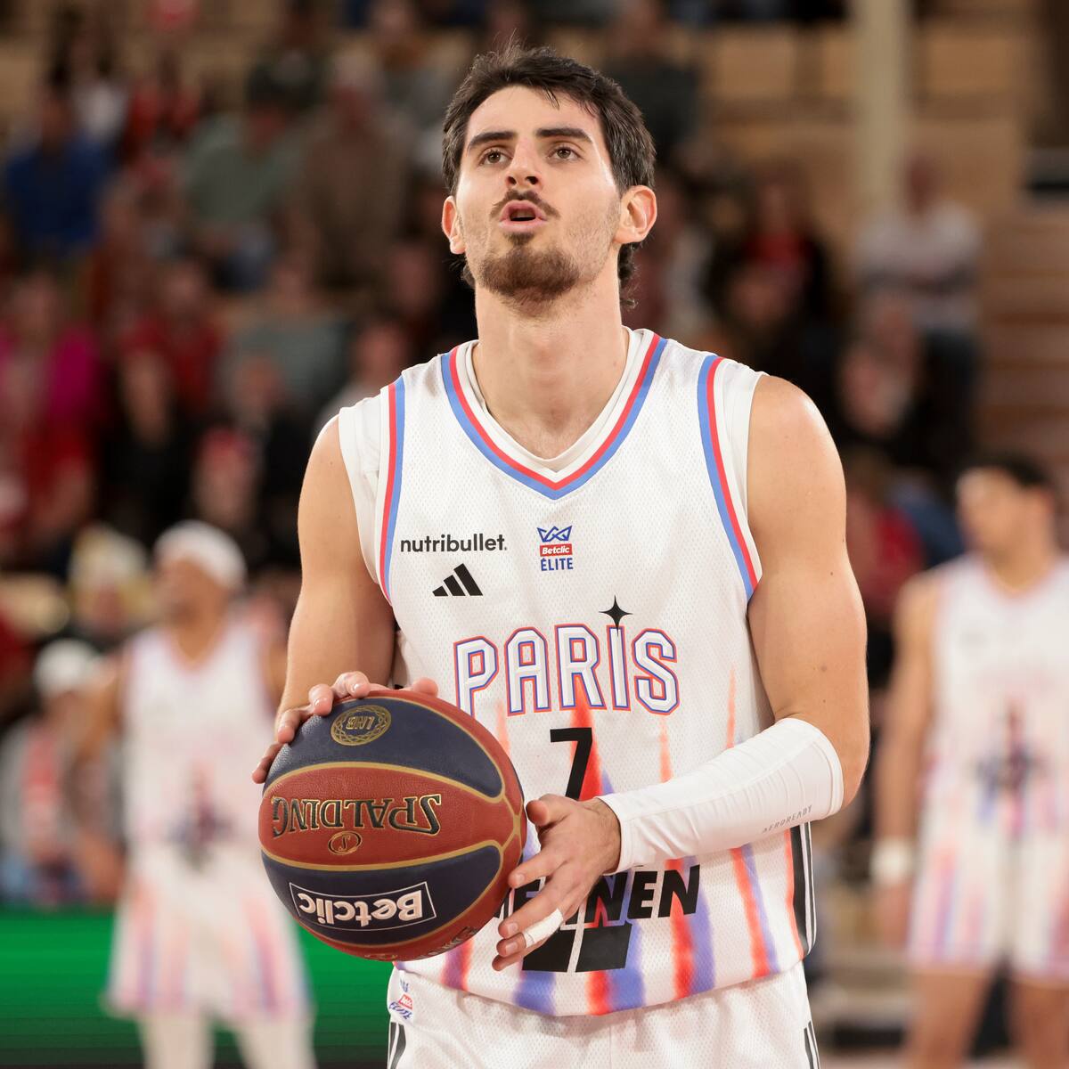 Un chileno al All Star: Sebastián Herrera suma otro premio su destacada campaña en Francia