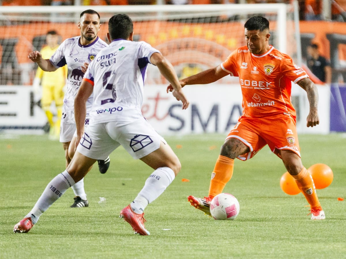 Deportes Concepción vence a Cobreloa en Calama para abrochar su regreso a la Primera División