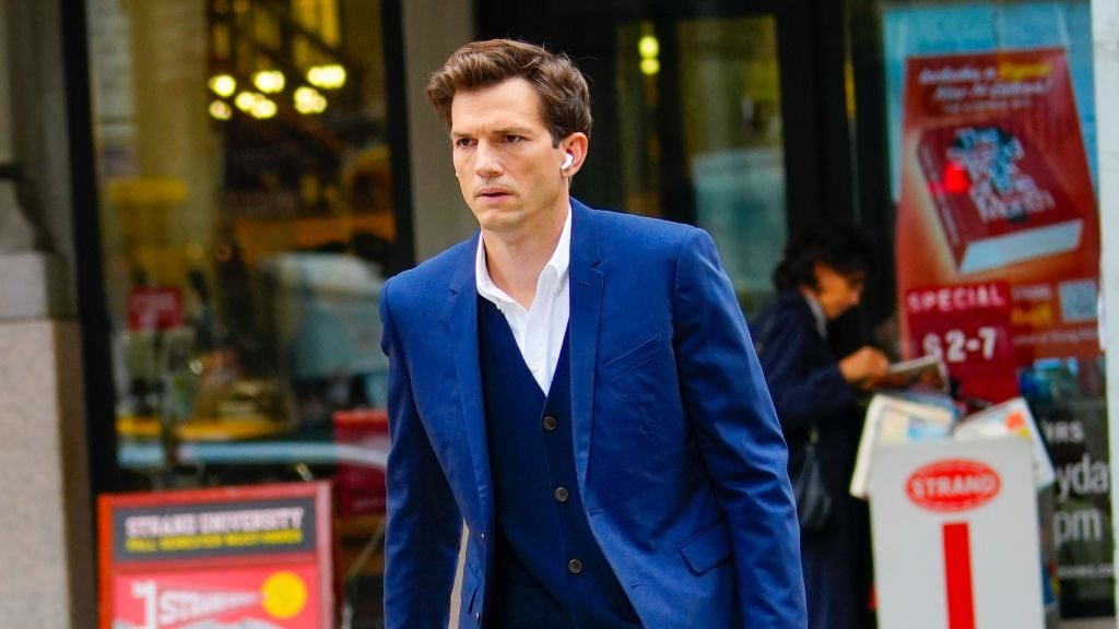 NEW YORK, NEW YORK - OCTOBER 05: Ashton Kutcher on location for "Your Place or Mine" on October 05, 2021 in New York City. (Photo by Gotham/GC Images)