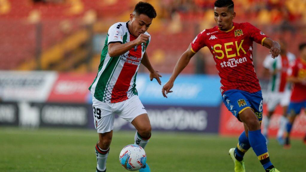 9 de Febrero del 2020/SantiagoGuillermo Soto y Luis Pavez(d) ,durante el partido valido por la Tercera fecha del Campeonato Nacional AFP PlanVital 2020, entre Union Española vs Palestino, disputado en el Estadio Santa Laura
FOTO:FRANCISCO LONGA/AGENCIAUNO