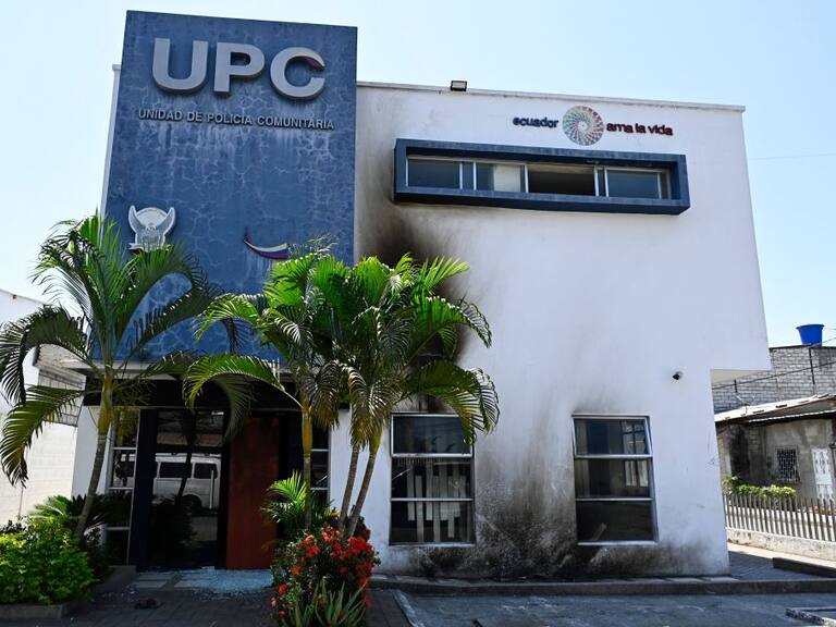El daño tras ataque a cuartel de la Policía en Duran cerca de Guayaquil