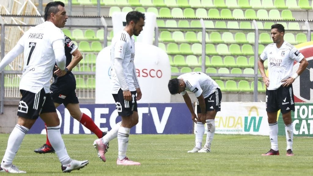 06 DE ENERO DE 2021/VALPARAISOJugadores de Colo Colo en lamento, durante el partido valido por la fecha 28 del Campeonato Nacional AFP PlanVital 2020, entre Santiago Wanderers y Colo Colo, disputado en el Estadio Elias Figueroa Brander.
FOTO: LEONARDO RUBILAR CHANDIA/AGENCIAUNO
