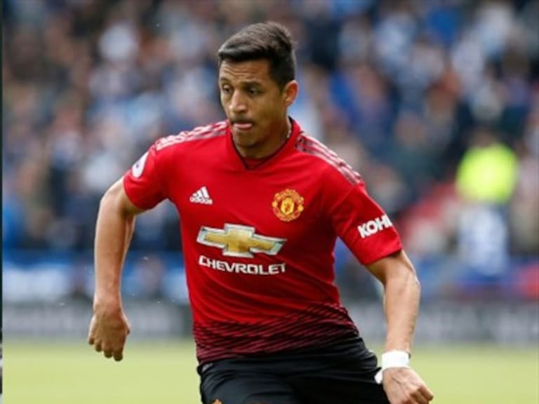 ¿Nueva novia? Medio inglés capta a Alexis Sánchez con supuesta pareja