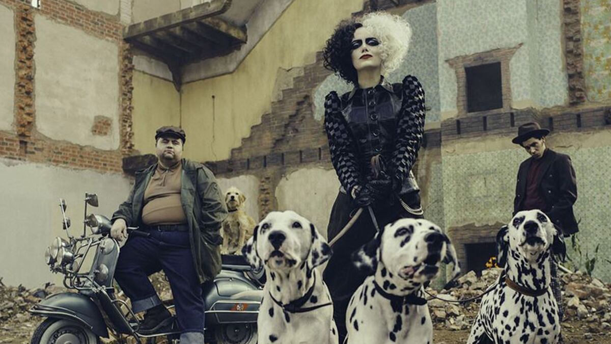 Emma Stone como Cruella