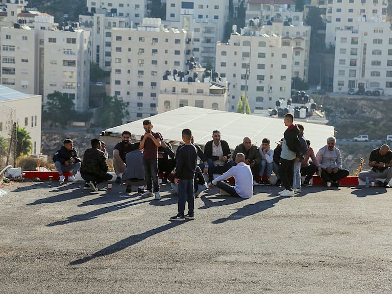 Palestinos retornan a la incertidumbre de las ruinas y la destrucción en Gaza