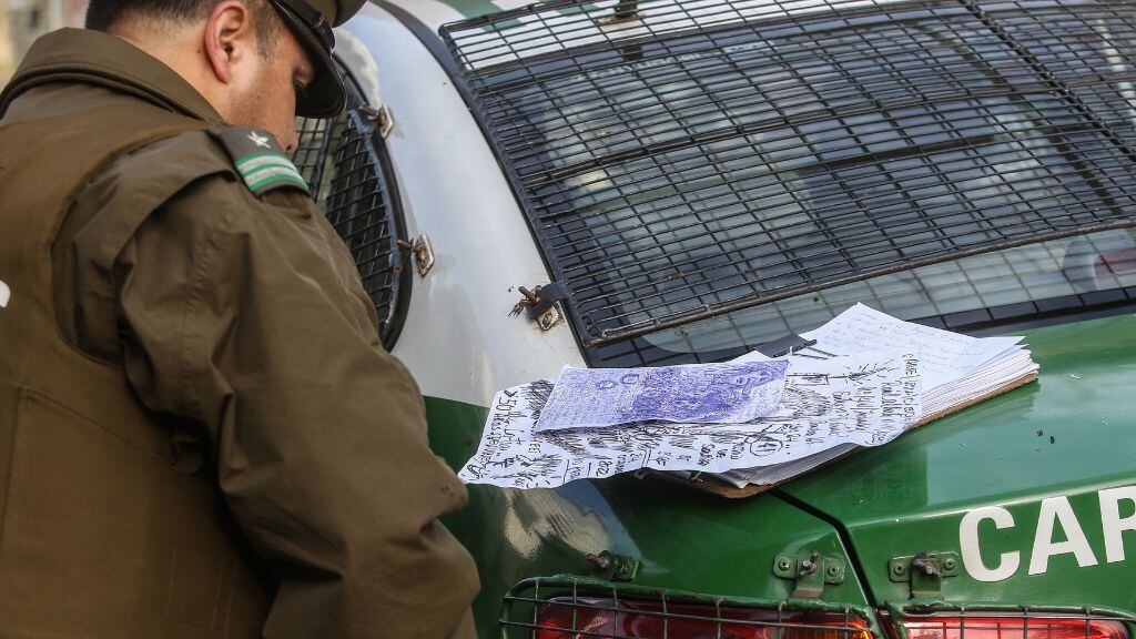 Carabineros, 1024x576 jpg ok