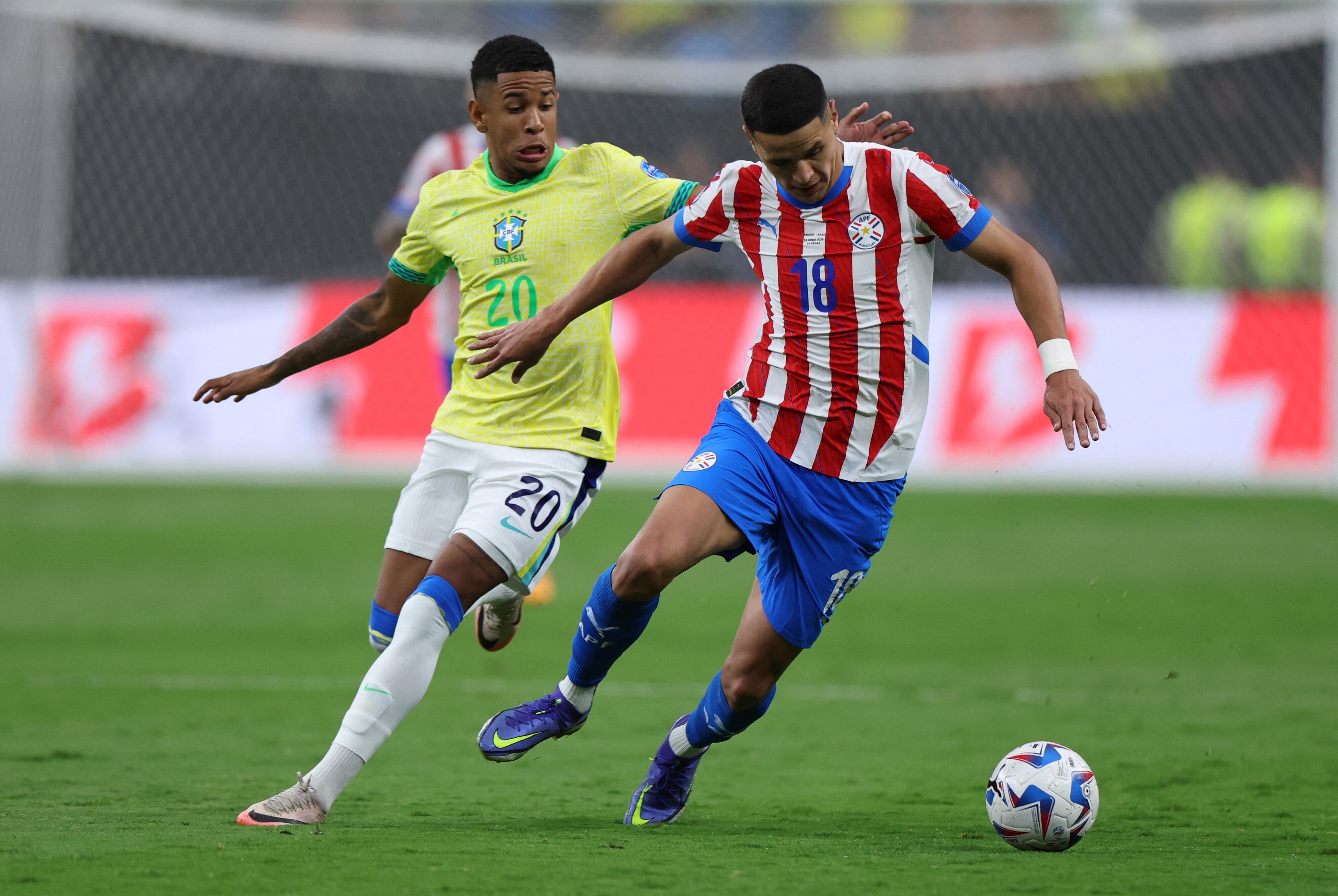 Paraguay y Brasil se miden buscando seguir con vida en el Grupo D de la Copa América | Getty Images