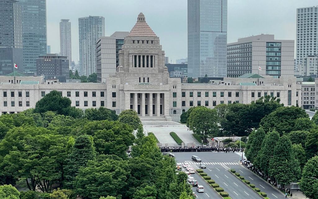 En Tokio despiden al cortejo del exgobernante de Japón Shinzo Abe