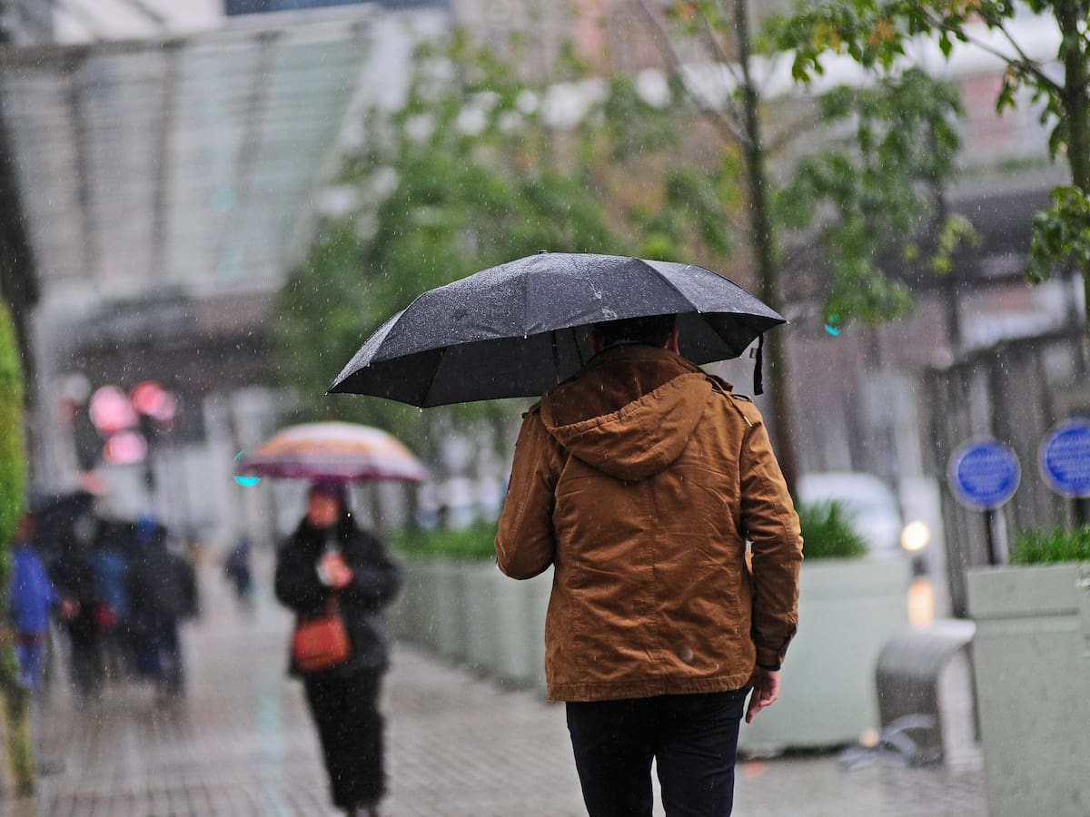 Vuelven los chubascos a la Región Metropolitana: a esta hora comenzará la lluvia en Santiago el domingo