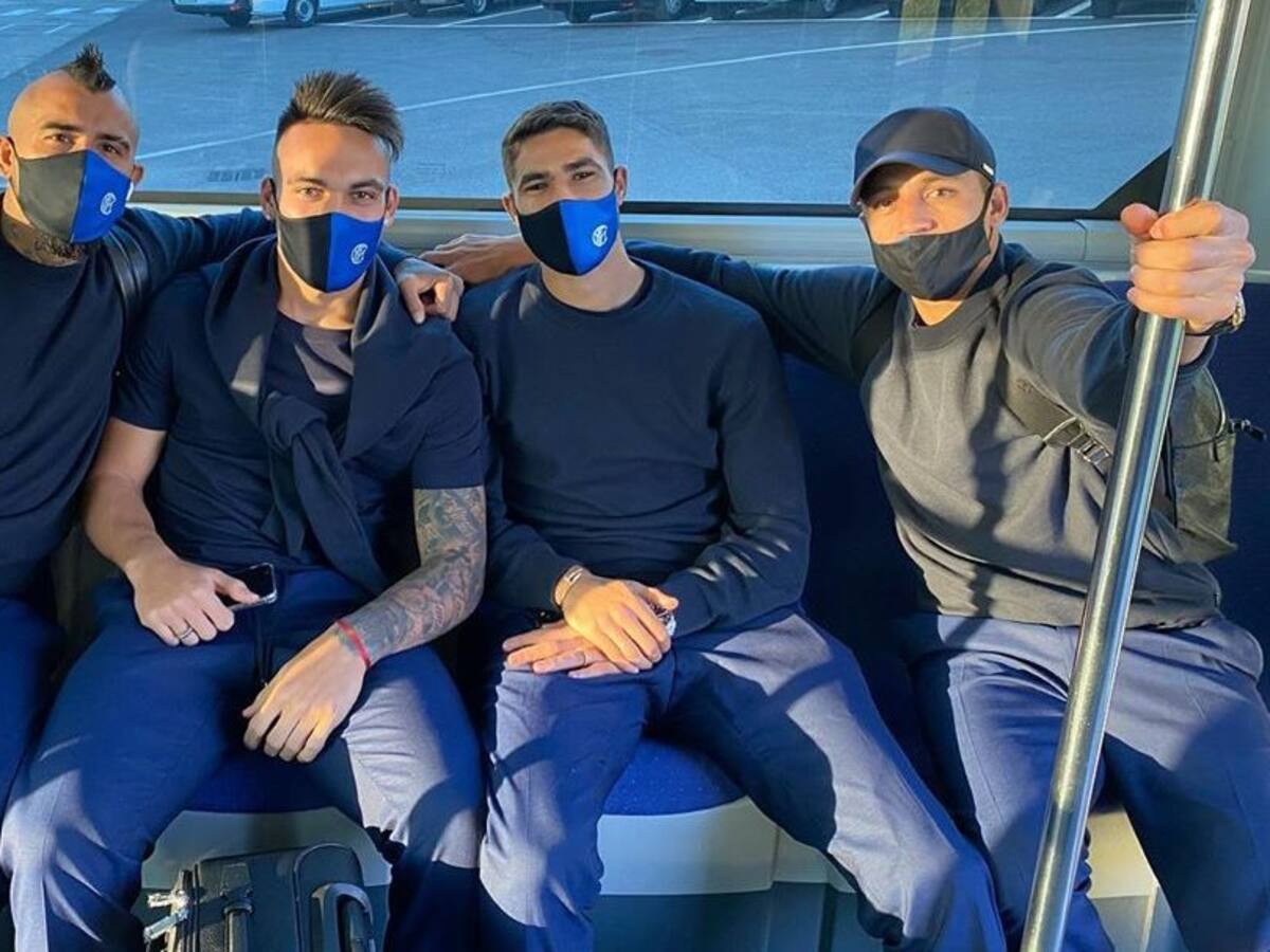 Arturo Vidal y Alexis Sánchez se embarcaron rumbo a España para enfrentar al Real Madrid por Champions League