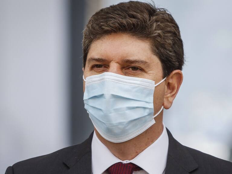 Alza en las bencinas: Hacienda evaluará modificaciones al MEPCO para facilitar baja en el precio de los combustibles