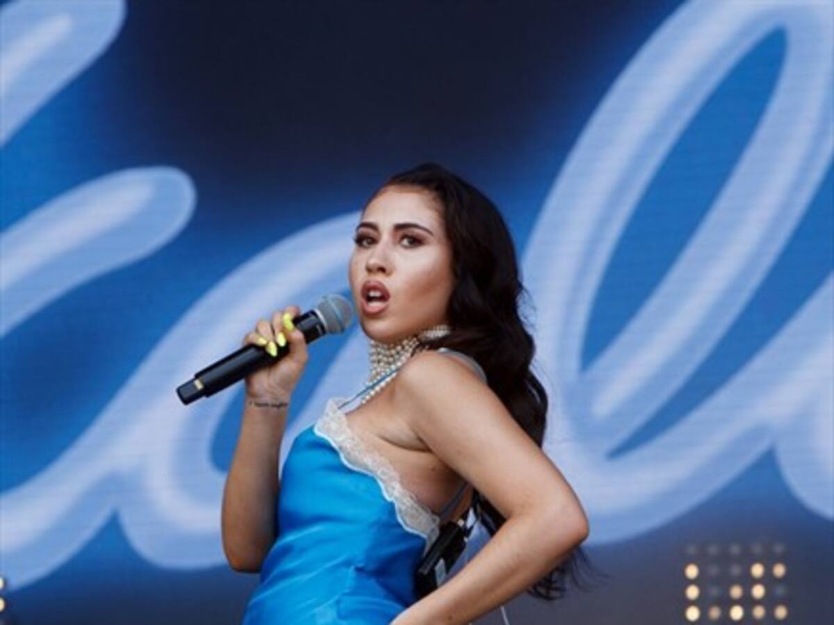 Kali Uchis estrenó el videoclip de «Solita», su primer sencillo bilingüe