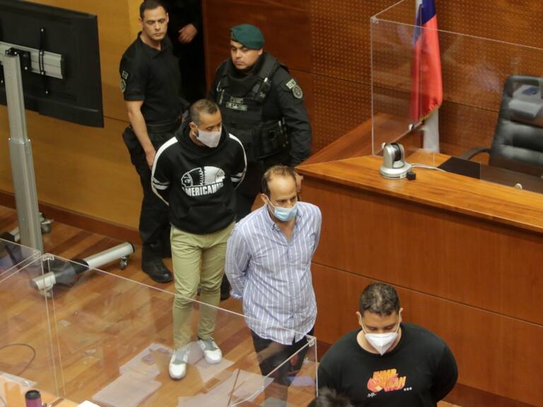 Tribunal deja en prisión preventiva a siete de los 30 médicos formalizados por licencias médicas fraudulentas