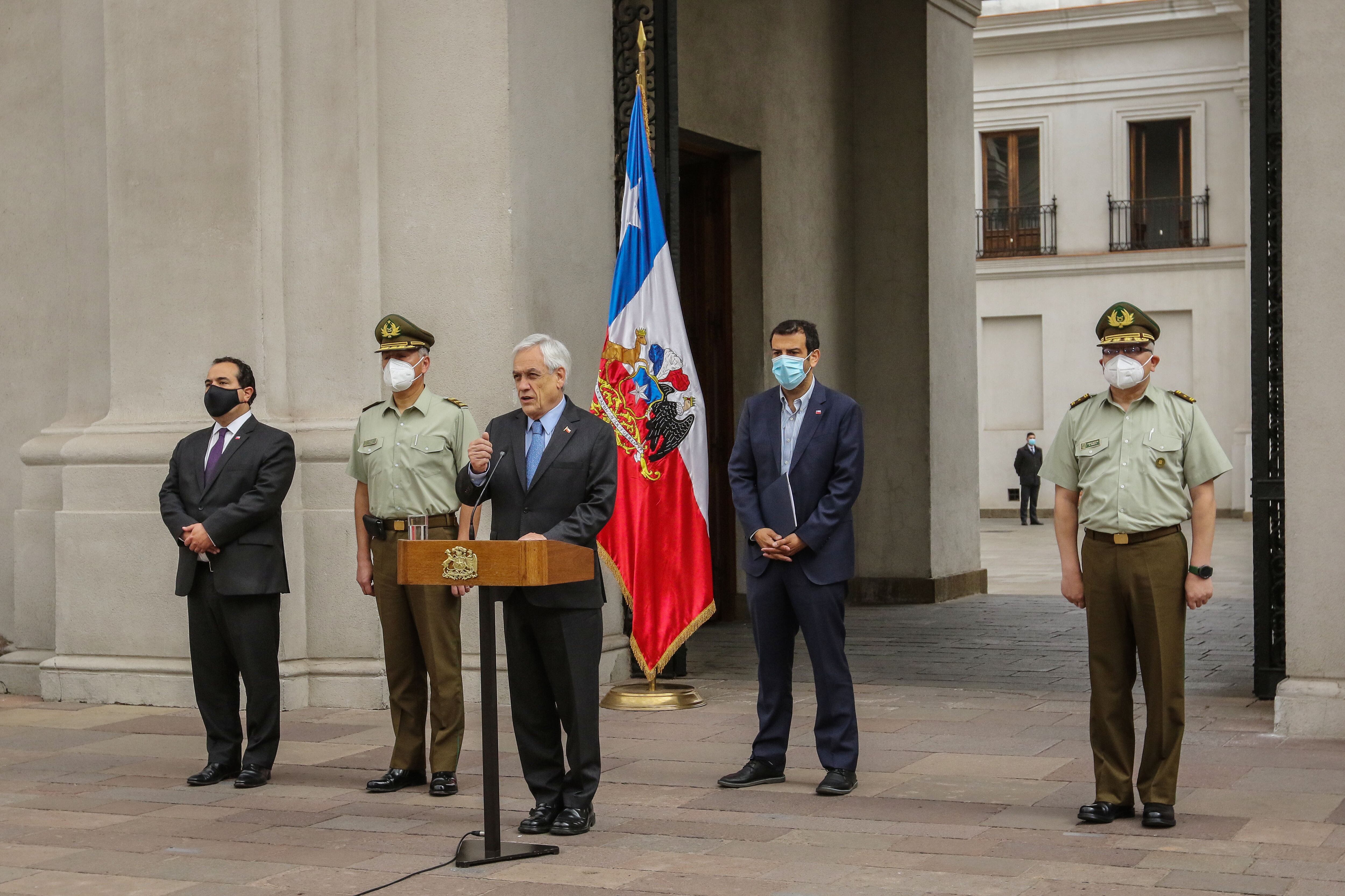 Renuncia de Mario Rozas