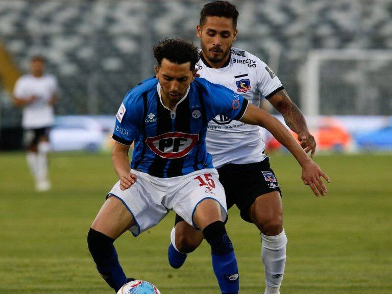 3 de Octubre del 2020/SANTIAGOCristián Cuevas(i) y Ronald De la Fuente(d) ,durante el partido valido por la Decimotercera fecha del Campeonato Nacional AFP PlanVital 2020, entre Colo Colo vs Huachipato, disputado en el Estadio Monumental.
FOTO:FRANCISCO LONGA/AGENCIAUNO