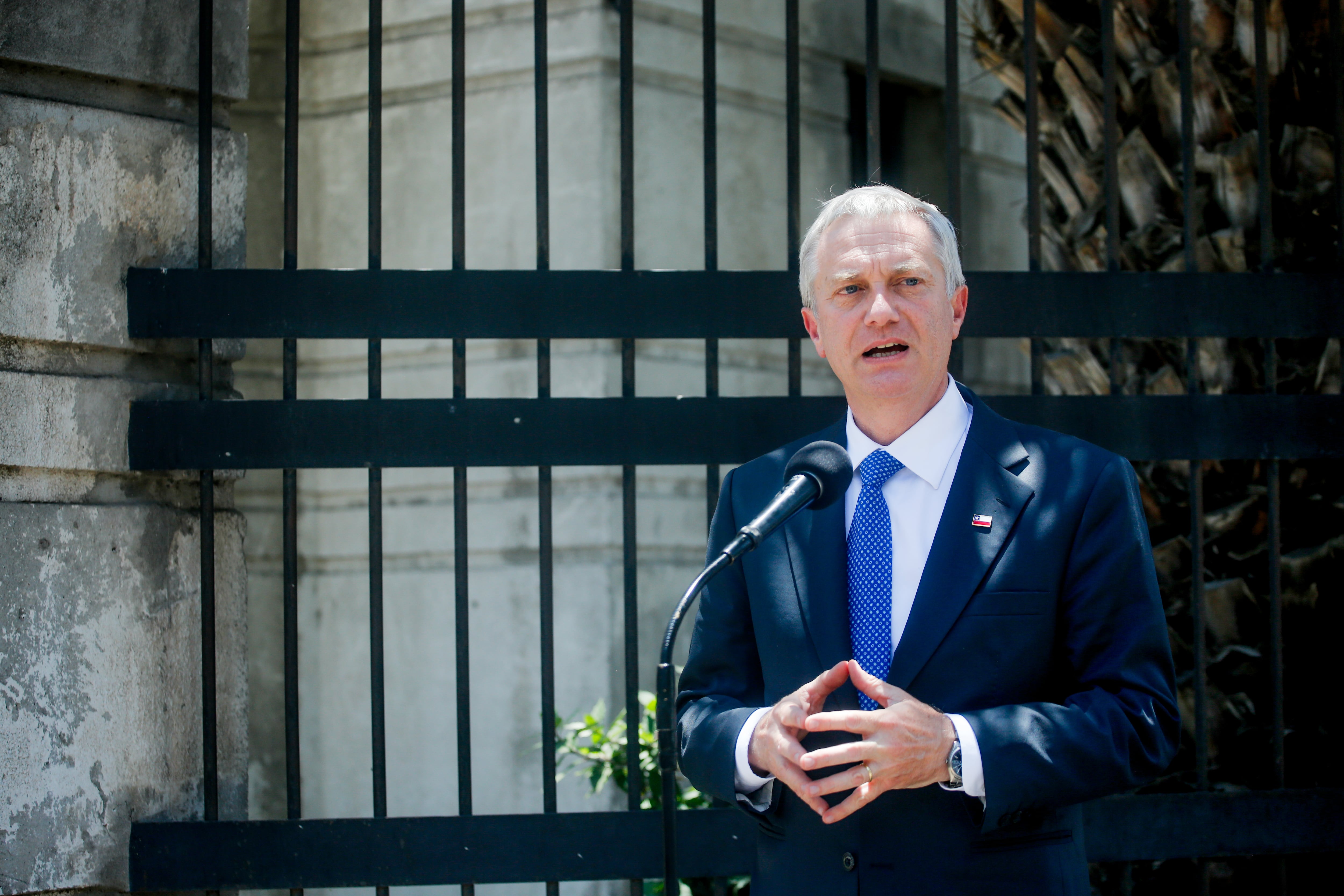 José Antonio Kast llama a dejar de lado la política ante emergencia por incendios en el sur