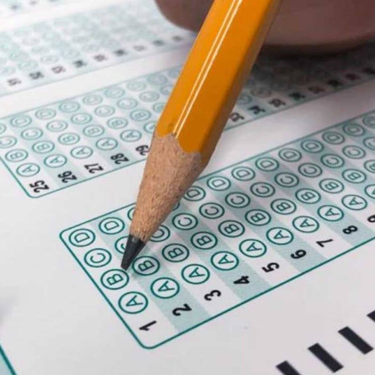 Bajo desempeño y desigualdad: estudio analiza las brechas de Lectura que dejó PISA 2025 en América Latina y el Caribe