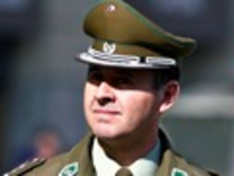 Carabineros investiga robo mediante »alunizaje» en supermercado Líder de La Florida