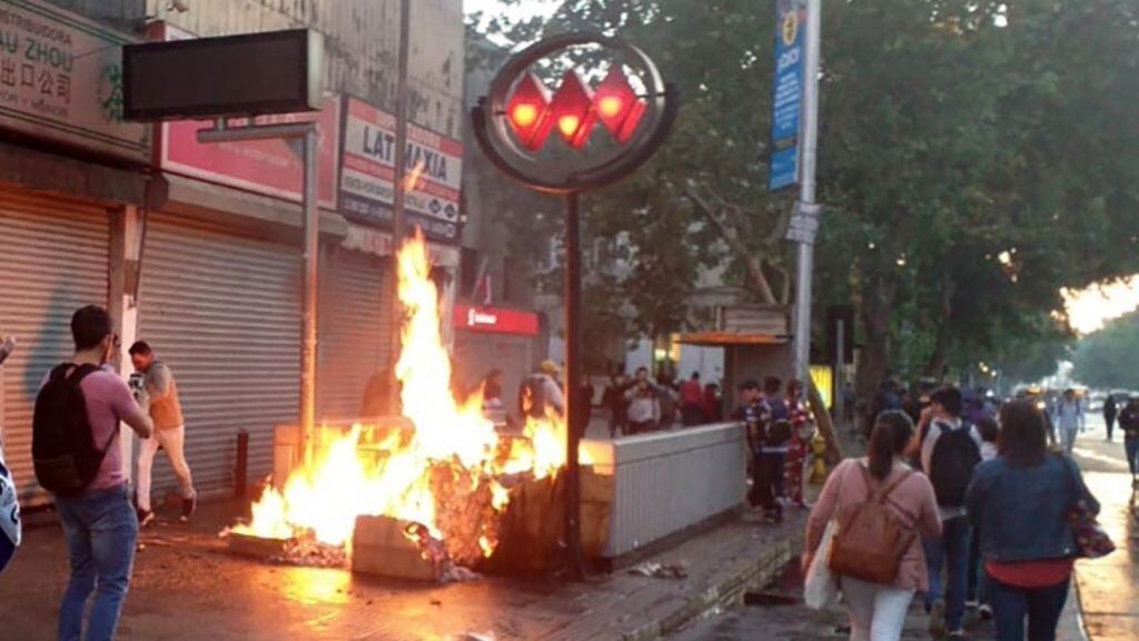 Metro de Santiago, incendio, estallido social, 18 de octubre, 1024x576 jpg ok